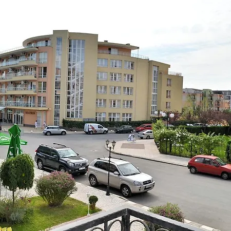 Balkan Breeze 7 One Bedroom Eh 아파트