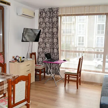 Balkan Breeze 7 One Bedroom Eh 아파트 *